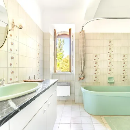 Mas De Thesee Piscine & 12 Ha Prives Prázdninový dům *